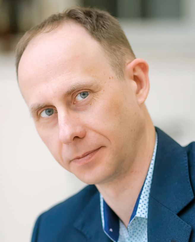 Константин Постовалов